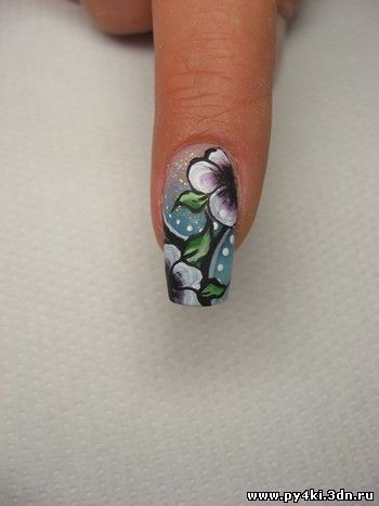 цветок +на ногтях