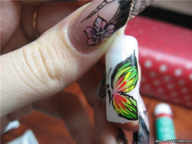 бабочки +на ногтях