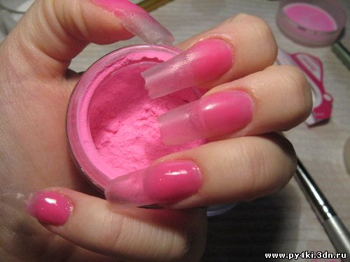 розовый дизайн ногтией
