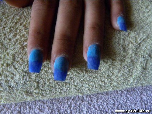 синий дизайн ногтей