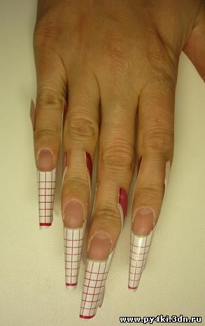 Подставляем форму на ногти