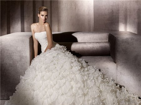Свадебная мода осень - зима 2011 - 2012: модные тенденции для осенних невест