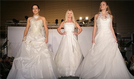 Свадебная мода - 2012 для невест и женихов