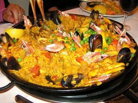 Паэлья - национальное блюдо горячей Испании!